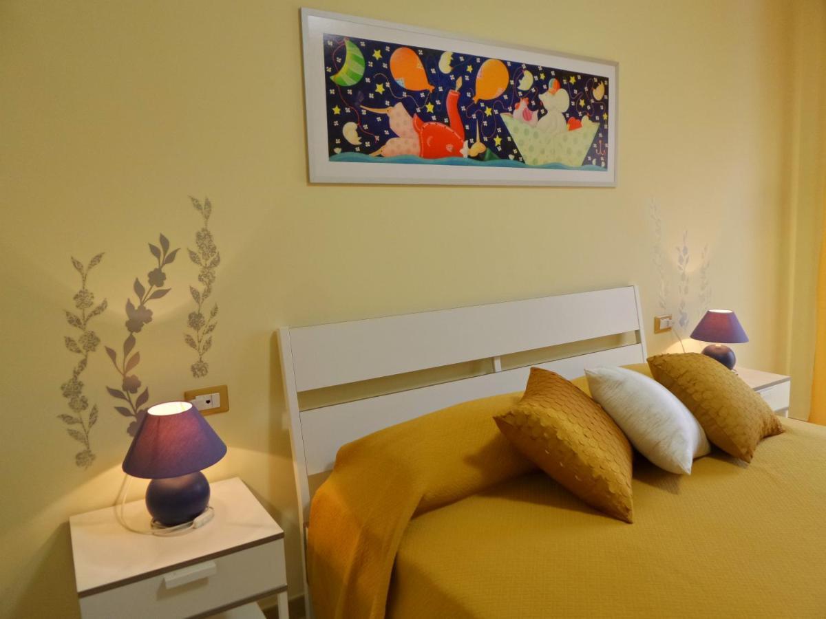 Il Giardino Delle Zagare Bed & Breakfast Fondi Exterior photo