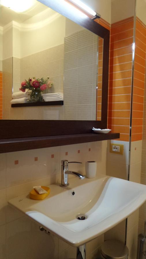 Il Giardino Delle Zagare Bed & Breakfast Fondi Exterior photo