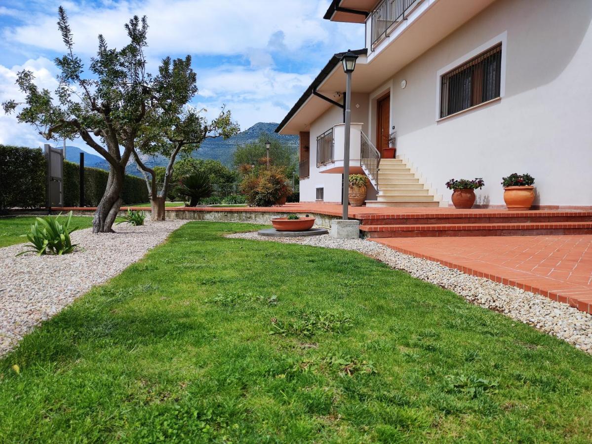 Il Giardino Delle Zagare Bed & Breakfast Fondi Exterior photo