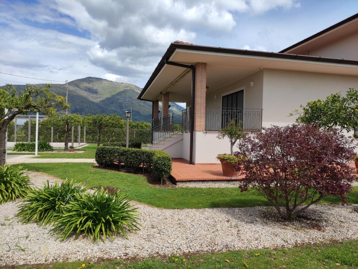 Il Giardino Delle Zagare Bed & Breakfast Fondi Exterior photo