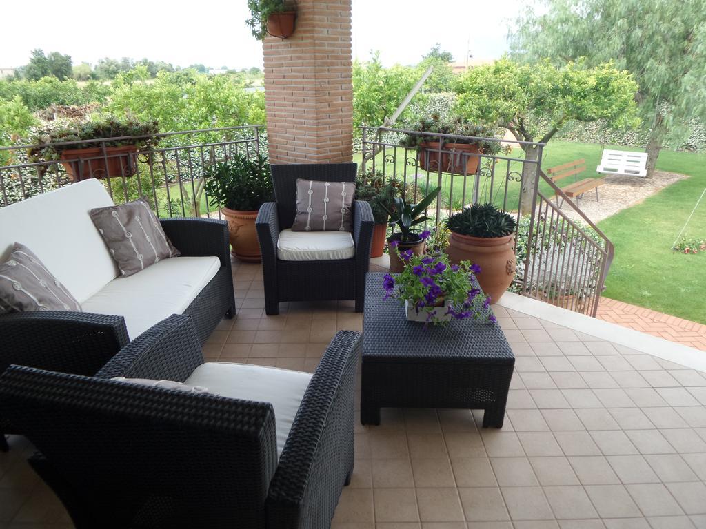 Il Giardino Delle Zagare Bed & Breakfast Fondi Exterior photo