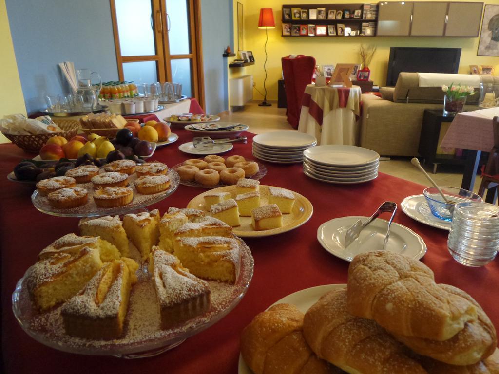 Il Giardino Delle Zagare Bed & Breakfast Fondi Exterior photo